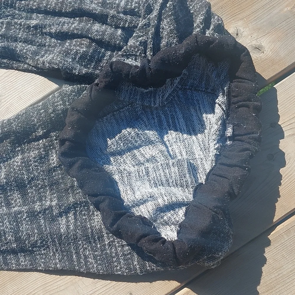 Sweats - Picture 5 of 6